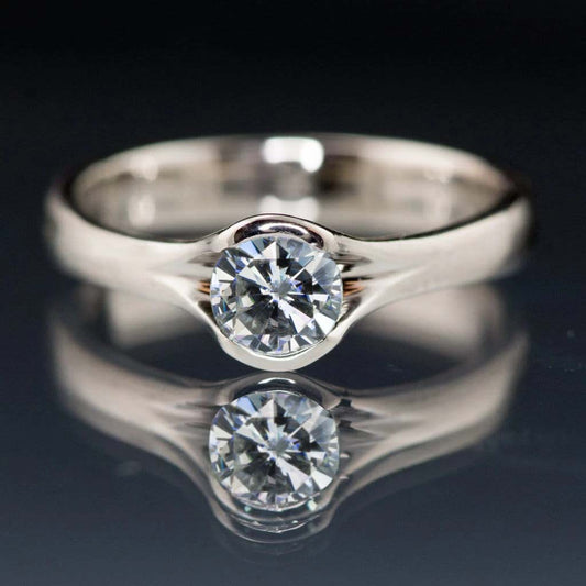 Fashionable Zircon Womens Ring With Diamonds